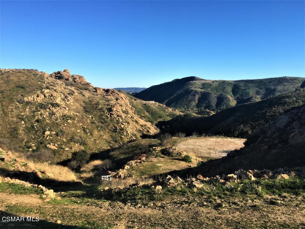 142 Saddlebow Rd, Bell Canyon, CA 91307